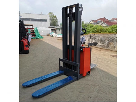Apilador eléctrico a pie 1.5T