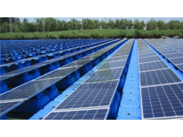 Soportes flotantes para paneles solares fotovoltaicos