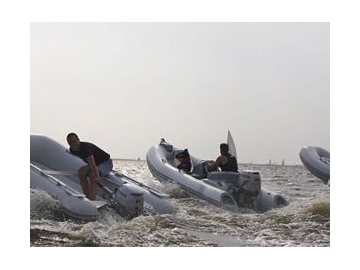 Bote inflable para 4 personas