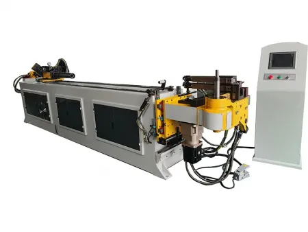 Dobladora de tubos CNC