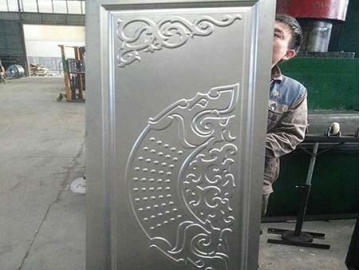 Prensa hidráulica para estampado de puerta de seguridad