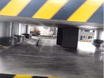 Prensa hidráulica para estampado de puerta de seguridad