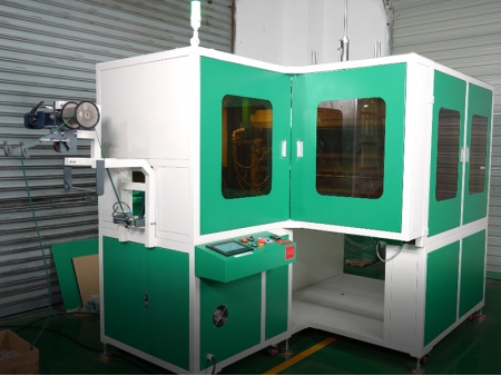 Máquina automática para cortar y recoger cuerda