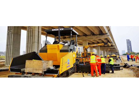 Pavimentadora de Asfalto GYA4500; Asfaltadora; Extendedora de Asfalto