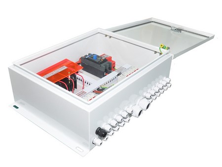 Caja combinadora fotovoltaica (8 cuerdas)