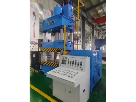 Prensa hidráulica para materiales compuestos