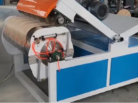 Sierra para cortes curvos en madera