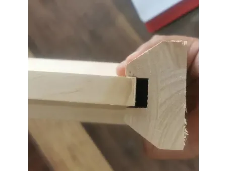 Fresadora y taladradora CNC para marcos de puertas