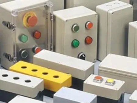 Cajas de conexión de ABS/PC