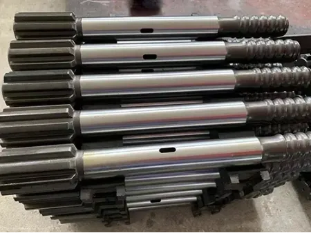 Adaptadores de vástago para martillo en cabeza