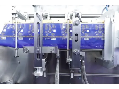 Envasadora horizontal de bolsas planas, llenado con 1 boquilla