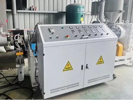 Máquina para fabricación de mangueras planas de PE