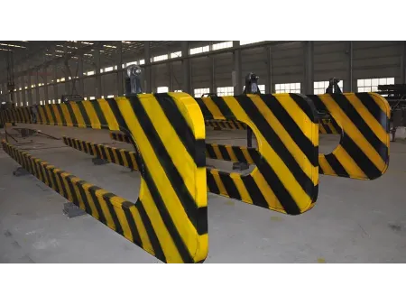 Fabricación de estructuras metálicas para manejo de materiales pesados y logística