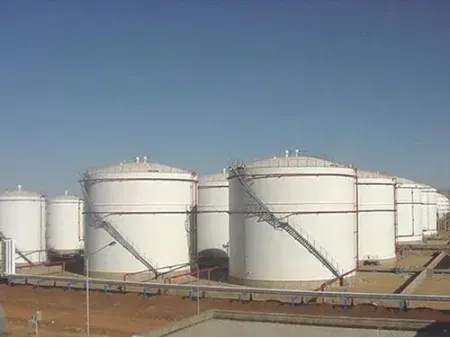 Tanques de acero para almacenamiento y recipientes para procesos industriales