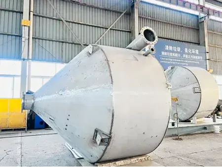 Tanques de acero para almacenamiento y recipientes para procesos industriales