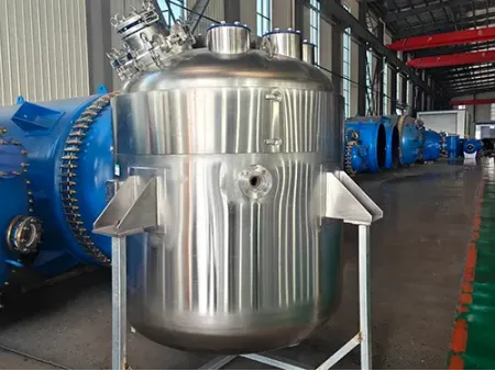 Reactor de acero con revestimiento de vidrio conforme a GMP