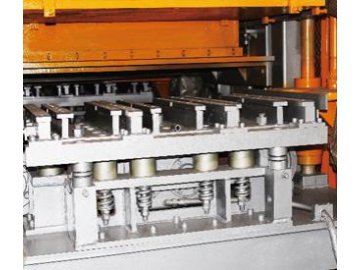 Máquina para fabricar bloques de concreto QFT8-15