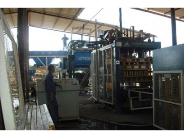 Máquina para fabricar bloques de concreto QFT8-15