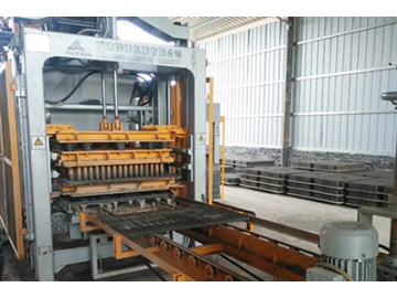 Máquina para fabricar bloques de concreto QFT8-15