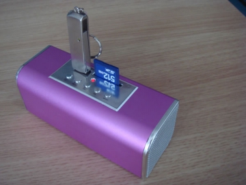 Altavoz recargable de aluminio con USB y ranura para tarjeta SD (Secure Digital) SD-017A