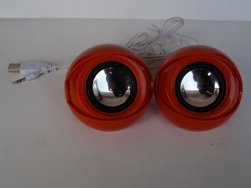 Altavoz para ordenador con forma de ojo SP-013C1