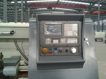 Torno CNC para mecanizado de tubos CK1322