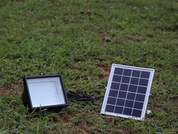 Proyector solar LED de jardín SL-70A